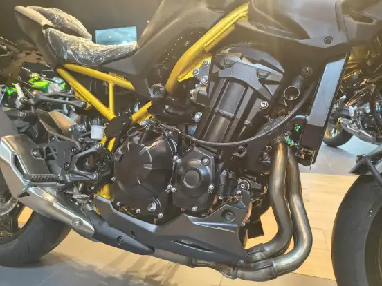 KAWASAKI-Z900 KAWASAKI-Z900-2026