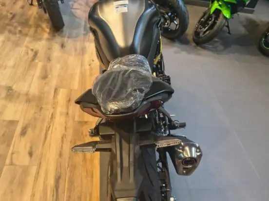 KAWASAKI-Z900 KAWASAKI-Z900-2026