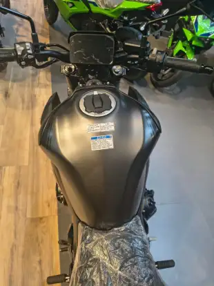 KAWASAKI-Z900-2026