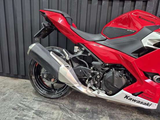 KAWASAKI-NINJA 400-2021