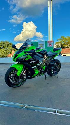 Comprar Moto Kawasaki Ninja-zx-10r-abs de 2016 até 2017 Usada