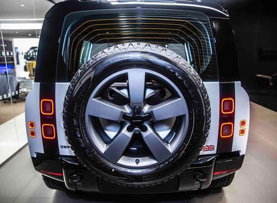 LAND ROVER-DEFENDER-2026