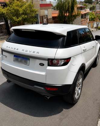 LAND ROVER-RANGE ROVER EVOQUE-2.0 PURE 4WD 16V GASOLINA 4P AUTOMÁTICO LAND ROVER-RANGE ROVER EVOQUE-2013