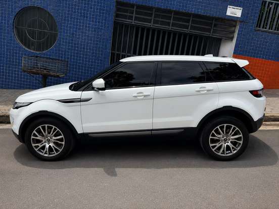 LAND ROVER-RANGE ROVER EVOQUE-2.0 PURE 4WD 16V GASOLINA 4P AUTOMÁTICO LAND ROVER-RANGE ROVER EVOQUE-2013