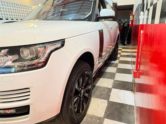LAND ROVER-RANGE ROVER VOGUE-4.4 SDV8 4X4 TURBO DIESEL 4P AUTOMÁTICO LAND ROVER-RANGE ROVER VOGUE-2013