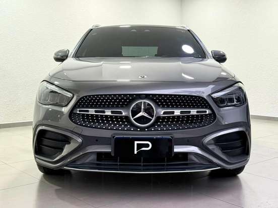 MERCEDES-BENZ-GLA 200-2023