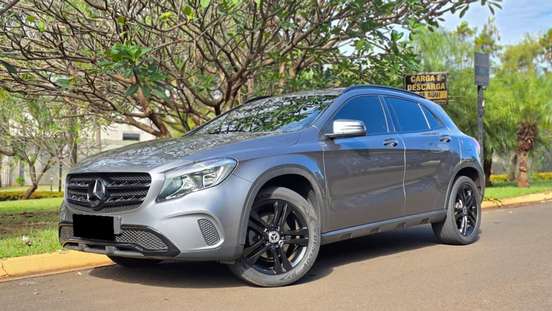 MERCEDES-BENZ-GLA 200-2017