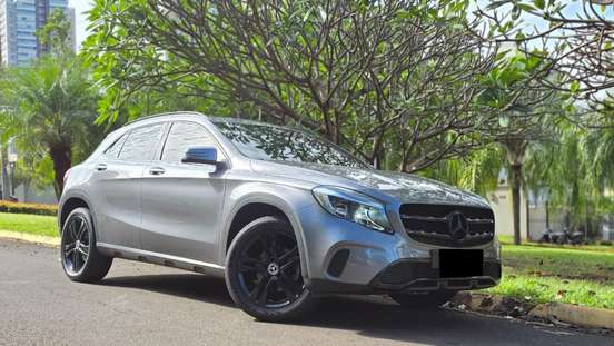 MERCEDES-BENZ-GLA 200-2017