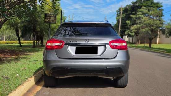 MERCEDES-BENZ-GLA 200-2017