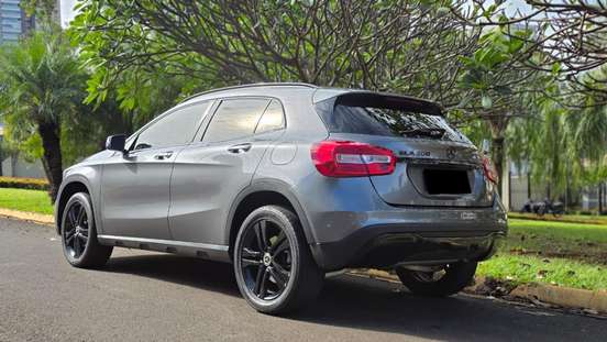 MERCEDES-BENZ-GLA 200-2017