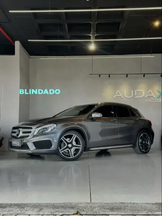 MERCEDES-BENZ GLA 250 2.0 16V TURBO GASOLINA SPORT 4P AUTOMÁTICO MERCEDES-BENZ GLA 250 2.0 16V TURBO GASOLINA SPORT 4P AUTOMÁTICO