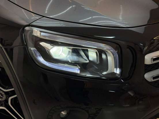 MERCEDES-BENZ-GLB 200-2023