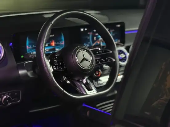 MERCEDES-BENZ-GLB 35 AMG-2.0 MHEV 4MATIC SPEEDSHIFT MERCEDES-BENZ-GLB 35 AMG-2024