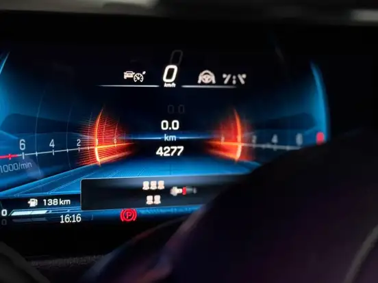 MERCEDES-BENZ-GLB 35 AMG-2.0 MHEV 4MATIC SPEEDSHIFT MERCEDES-BENZ-GLB 35 AMG-2024