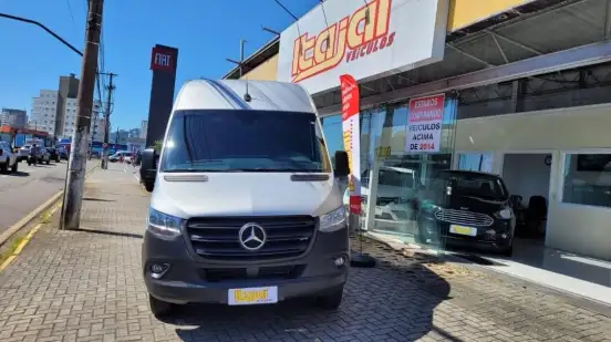 MERCEDES-BENZ-SPRINTER-2021