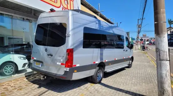 MERCEDES-BENZ-SPRINTER-2021
