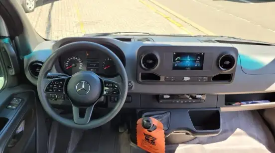 MERCEDES-BENZ-SPRINTER-2021