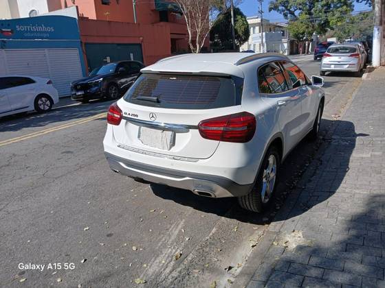 Mercedes-Benz GLA 200 1.6 CGI Flex Advance 7G-DCT