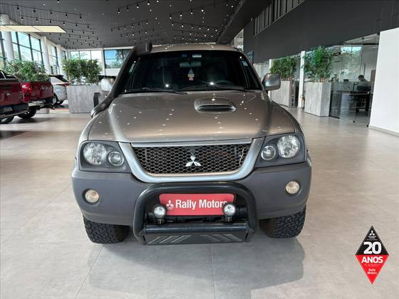 MITSUBISHI L200 OUTDOOR 2.5 HPE 4X4 CD 8V TURBO INTERCOOLER DIESEL 4P MANUAL