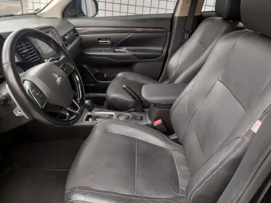 MITSUBISHI-OUTLANDER-2015