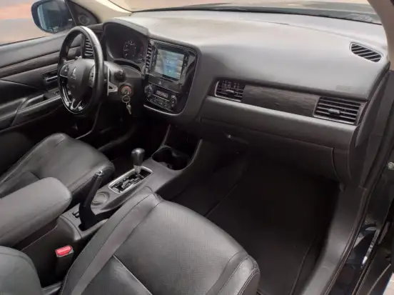 MITSUBISHI-OUTLANDER-2015