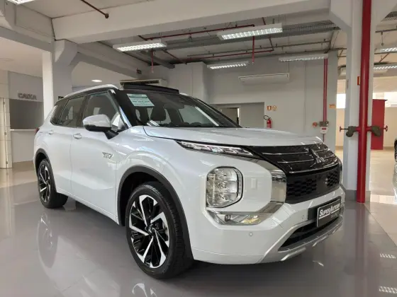 MITSUBISHI OUTLANDER 2.4 PHEV SIGNATURE S-AWC DHT