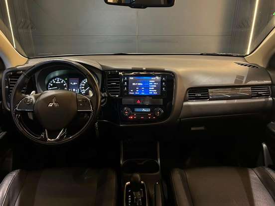 MITSUBISHI-OUTLANDER-2.0 16V GASOLINA 4P AUTOMÁTICO MITSUBISHI-OUTLANDER-2015