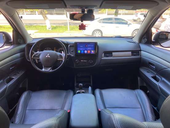 MITSUBISHI-OUTLANDER-2.0 16V GASOLINA 4P AUTOMÁTICO MITSUBISHI-OUTLANDER-2013