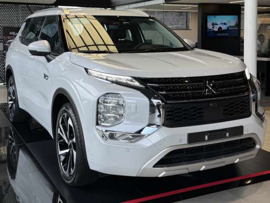 MITSUBISHI-OUTLANDER-2.4 PHEV HPE-S S-AWC DHT MITSUBISHI-OUTLANDER-2025