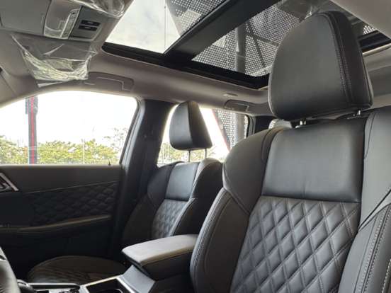 MITSUBISHI-OUTLANDER-2.4 PHEV HPE-S S-AWC DHT MITSUBISHI-OUTLANDER-2025