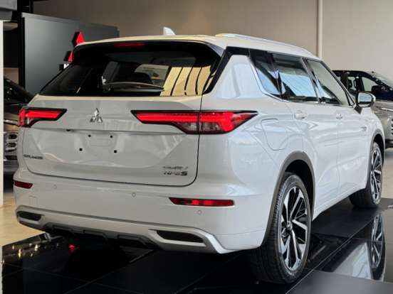 MITSUBISHI-OUTLANDER-2.4 PHEV HPE-S S-AWC DHT MITSUBISHI-OUTLANDER-2025