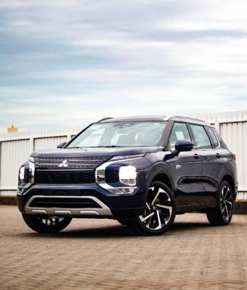 MITSUBISHI OUTLANDER 2.4 PHEV SIGNATURE S-AWC DHT