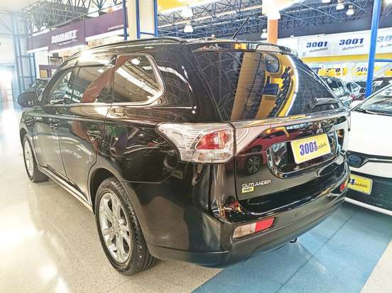 MITSUBISHI-OUTLANDER-3.0 GT 4X4 V6 24V GASOLINA 4P AUTOMÁTICO MITSUBISHI-OUTLANDER-2014