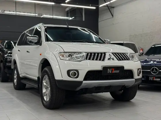 MITSUBISHI PAJERO DAKAR 3.5 HPE 7 LUGARES 4X4 V6 24V FLEX 4P AUTOMÁTICO MITSUBISHI PAJERO DAKAR 3.5 HPE 7 LUGARES 4X4 V6 24V FLEX 4P AUTOMÁTICO