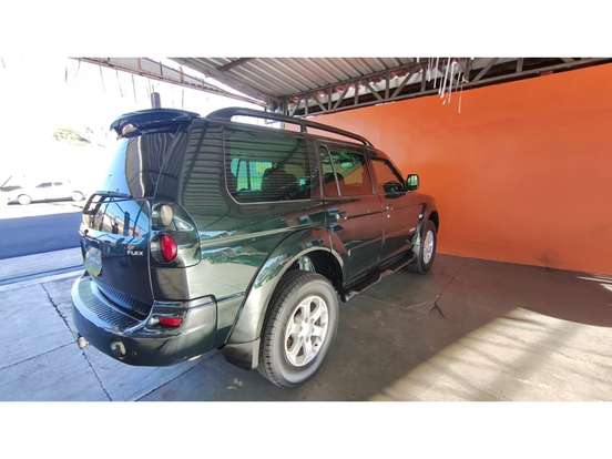 MITSUBISHI-PAJERO SPORT-2010