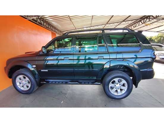 MITSUBISHI-PAJERO SPORT-2010