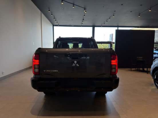 MITSUBISHI-TRITON-2.4 BITURBO DIESEL CD TARMAC 4X2 AUTOMÁTICO MITSUBISHI-TRITON-2026