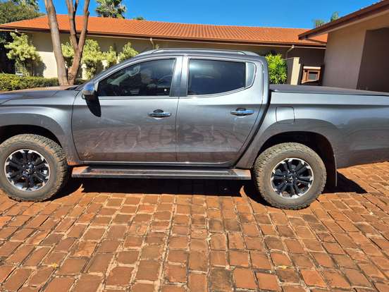 MITSUBISHI-L200 TRITON-2.4 16V TURBO DIESEL SPORT HPE CD 4P 4X4 AUTOMÁTICO MITSUBISHI-L200 TRITON-2023
