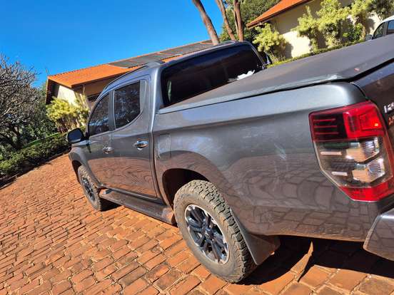 MITSUBISHI-L200 TRITON-2.4 16V TURBO DIESEL SPORT HPE CD 4P 4X4 AUTOMÁTICO MITSUBISHI-L200 TRITON-2023