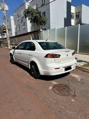 MITSUBISHI-LANCER-2.0 HL 16V GASOLINA 4P AUTOMÁTICO MITSUBISHI-LANCER-2016
