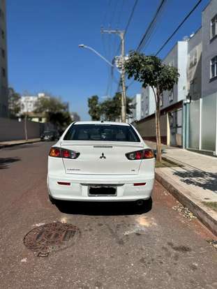 MITSUBISHI-LANCER-2.0 HL 16V GASOLINA 4P AUTOMÁTICO MITSUBISHI-LANCER-2016