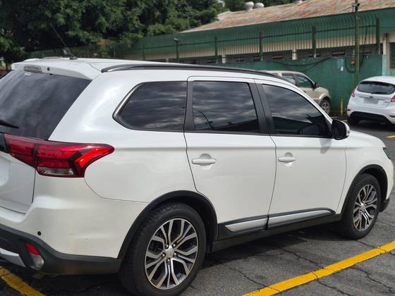 MITSUBISHI OUTLANDER 2.0 16V GASOLINA 4P AUTOMÁTICO