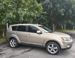 MITSUBISHI OUTLANDER 3.0 4X4 V6 24V GASOLINA 4P AUTOMÁTICO MITSUBISHI OUTLANDER 3.0 4X4 V6 24V GASOLINA 4P AUTOMÁTICO