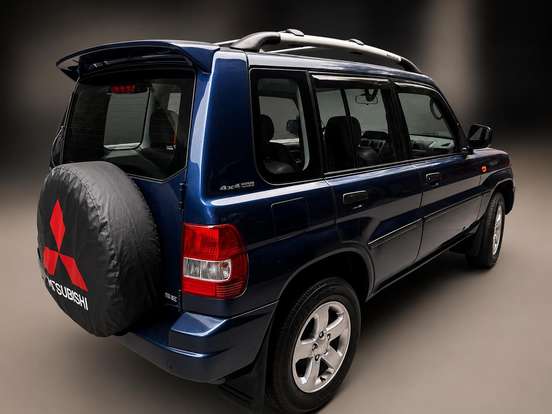 MITSUBISHI-PAJERO IO-1.8 SE 4X4 16V GASOLINA 4P MANUAL MITSUBISHI-PAJERO IO-2001