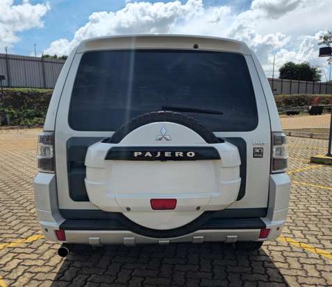MITSUBISHI-PAJERO FULL-2014