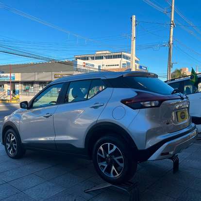 NISSAN-KICKS-2024