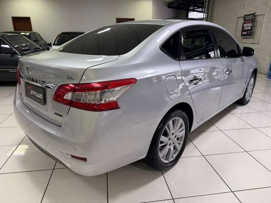 NISSAN-SENTRA-2015