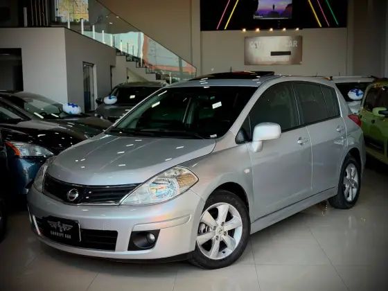 NISSAN TIIDA 1.8 SL 16V FLEX 4P AUTOMÁTICO NISSAN TIIDA 1.8 SL 16V FLEX 4P AUTOMÁTICO