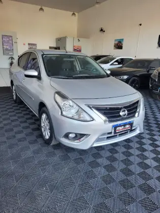 NISSAN VERSA 1.6 16V FLEXSTART SV 4P XTRONIC NISSAN VERSA 1.6 16V FLEXSTART SV 4P XTRONIC