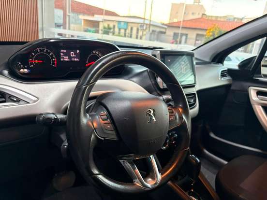PEUGEOT-2008-2019